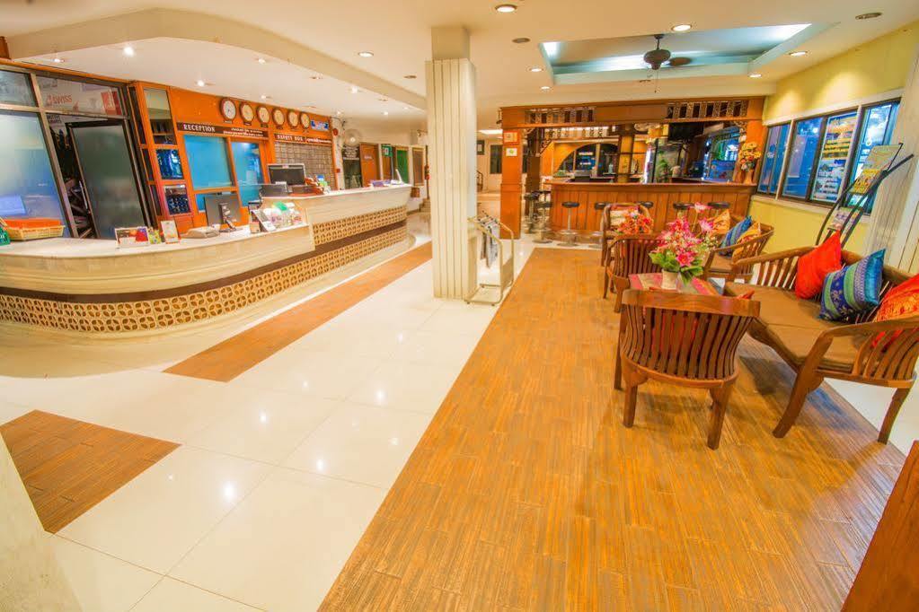Boss Suites Pattaya Extérieur photo